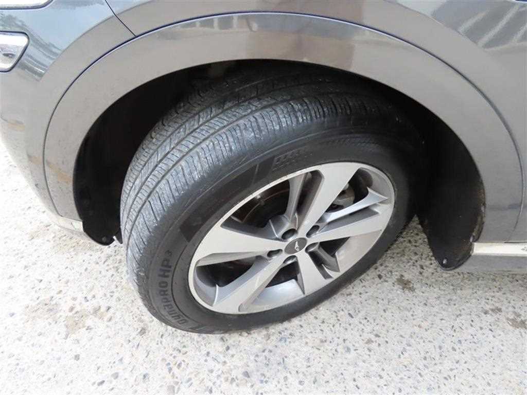 Genesis GV80 — photo 18