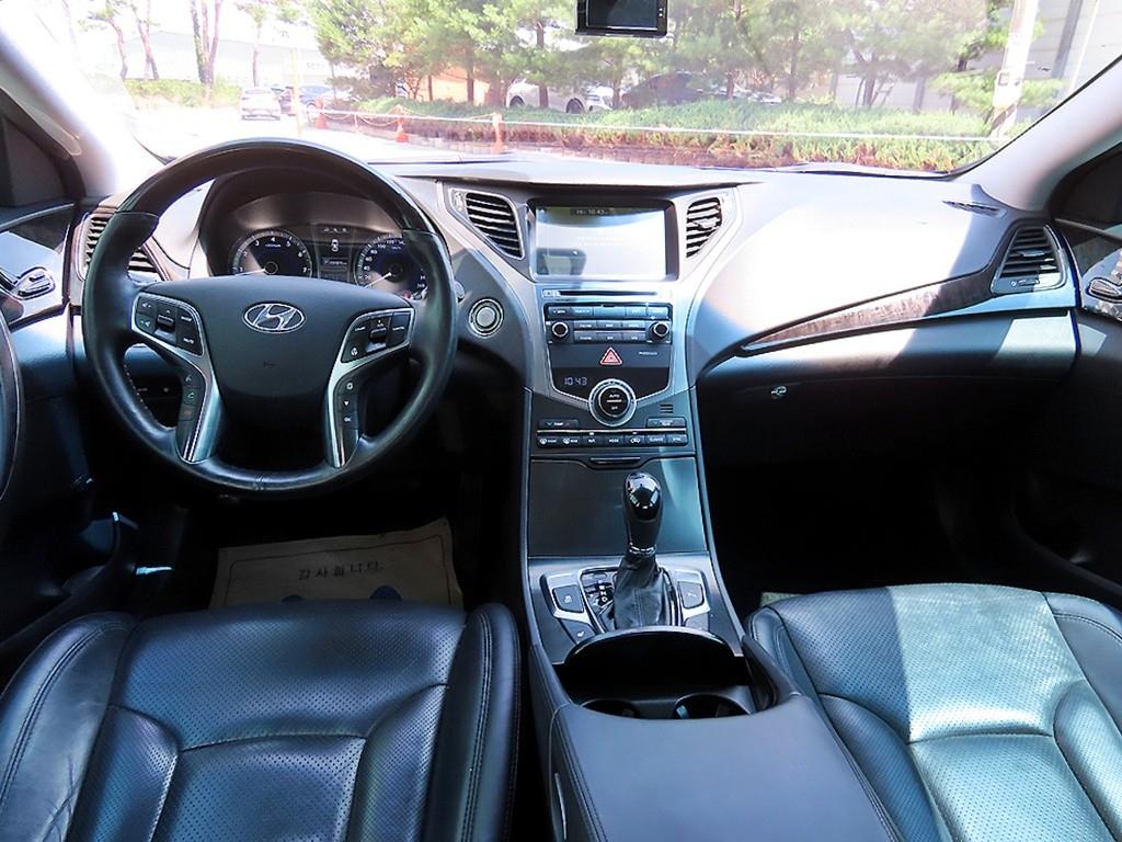 Hyundai Grandeur — photo 07