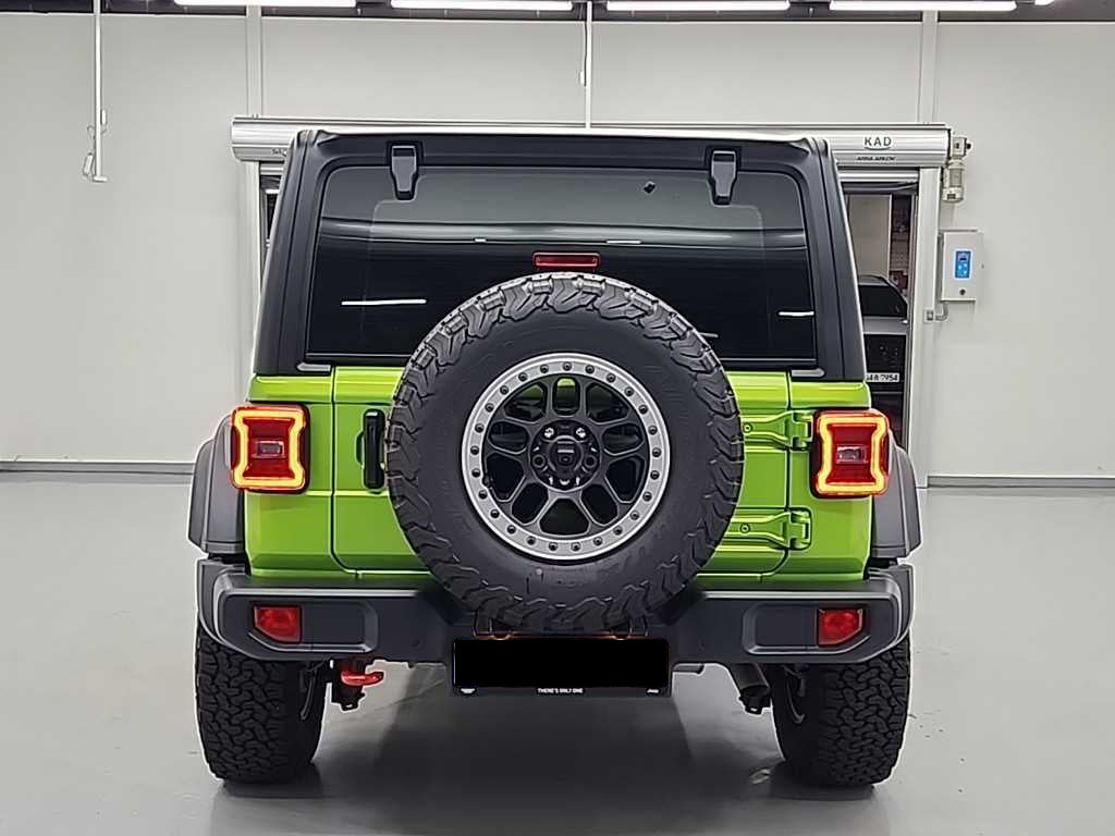 Jeep Wrangler — photo 03