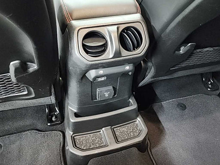 Jeep Wrangler — photo 12