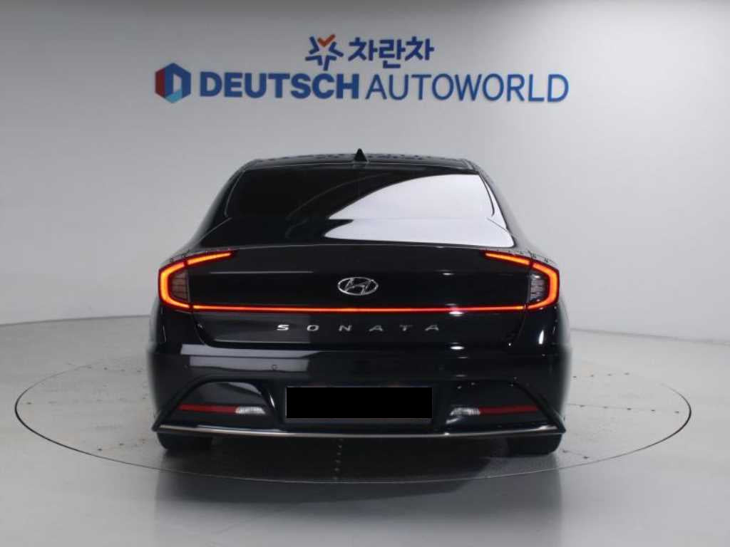 Hyundai Sonata — photo 04