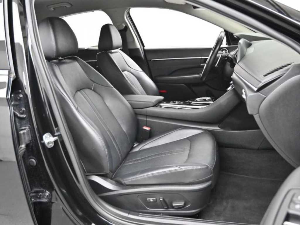 Hyundai Sonata — photo 10