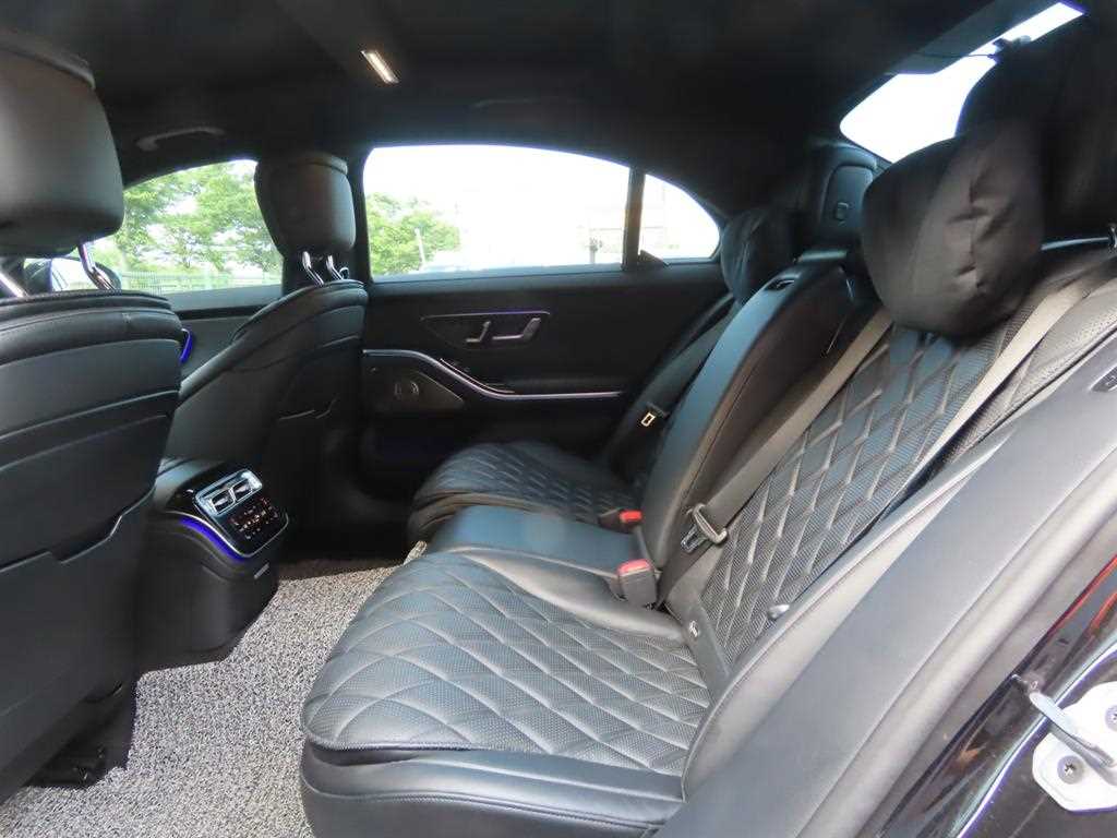 Mercedes-Benz S-Class — photo 07