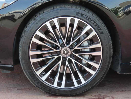 Mercedes-Benz S-Class — photo 20