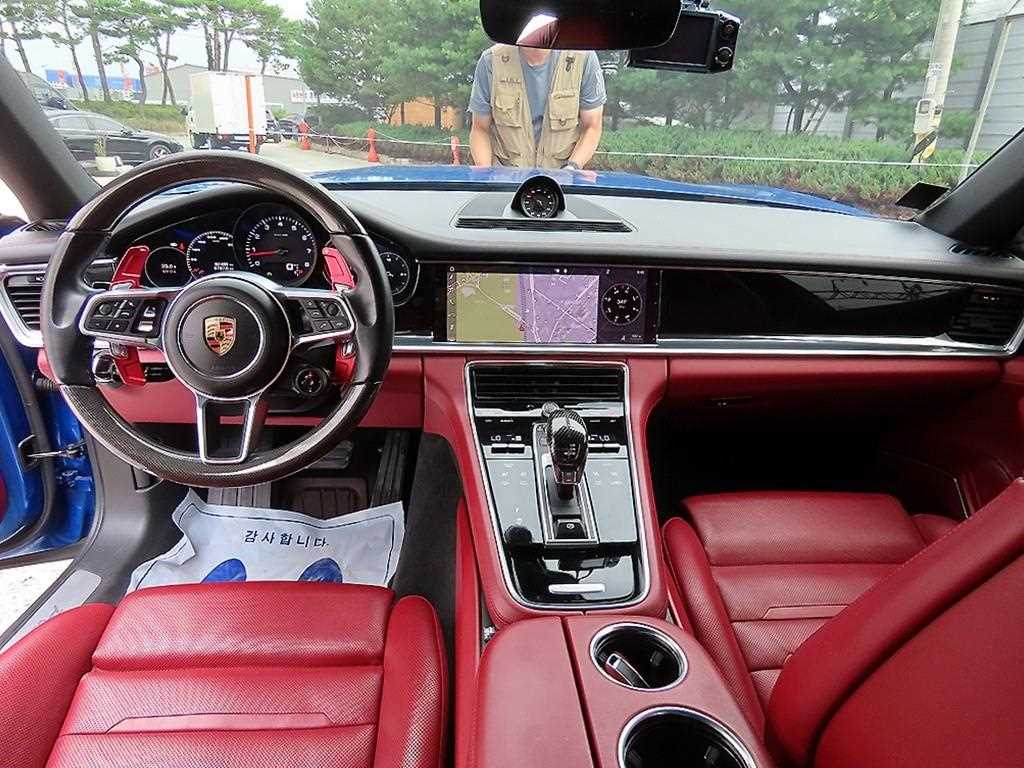 Porsche Panamera — photo 07