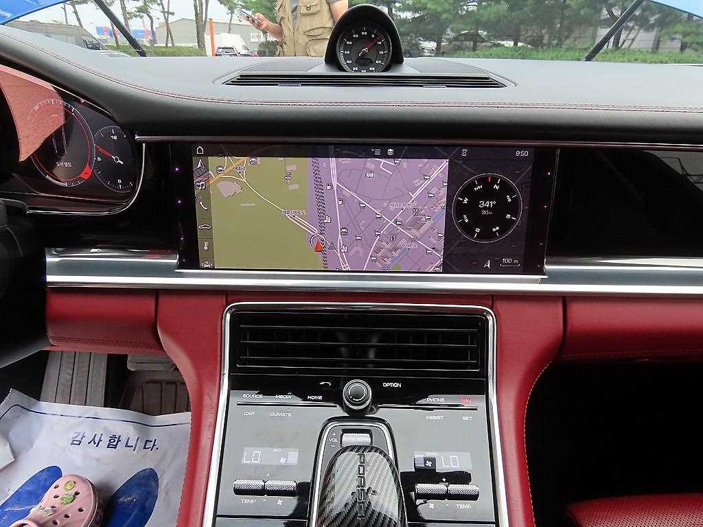 Porsche Panamera — photo 12