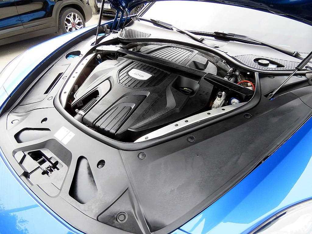 Porsche Panamera — photo 18