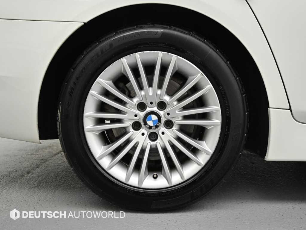 BMW 5-Series — photo 06