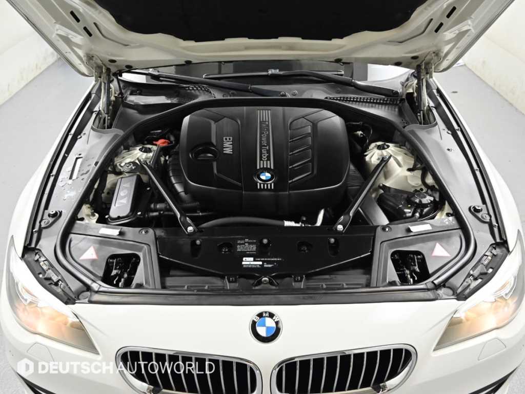 BMW 5-Series — photo 07