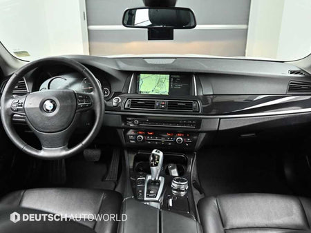 BMW 5-Series — photo 08