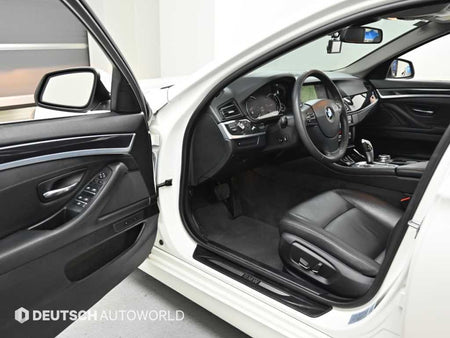 BMW 5-Series — photo 10