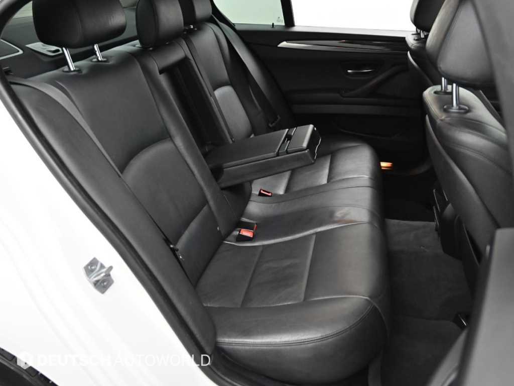 BMW 5-Series — photo 13
