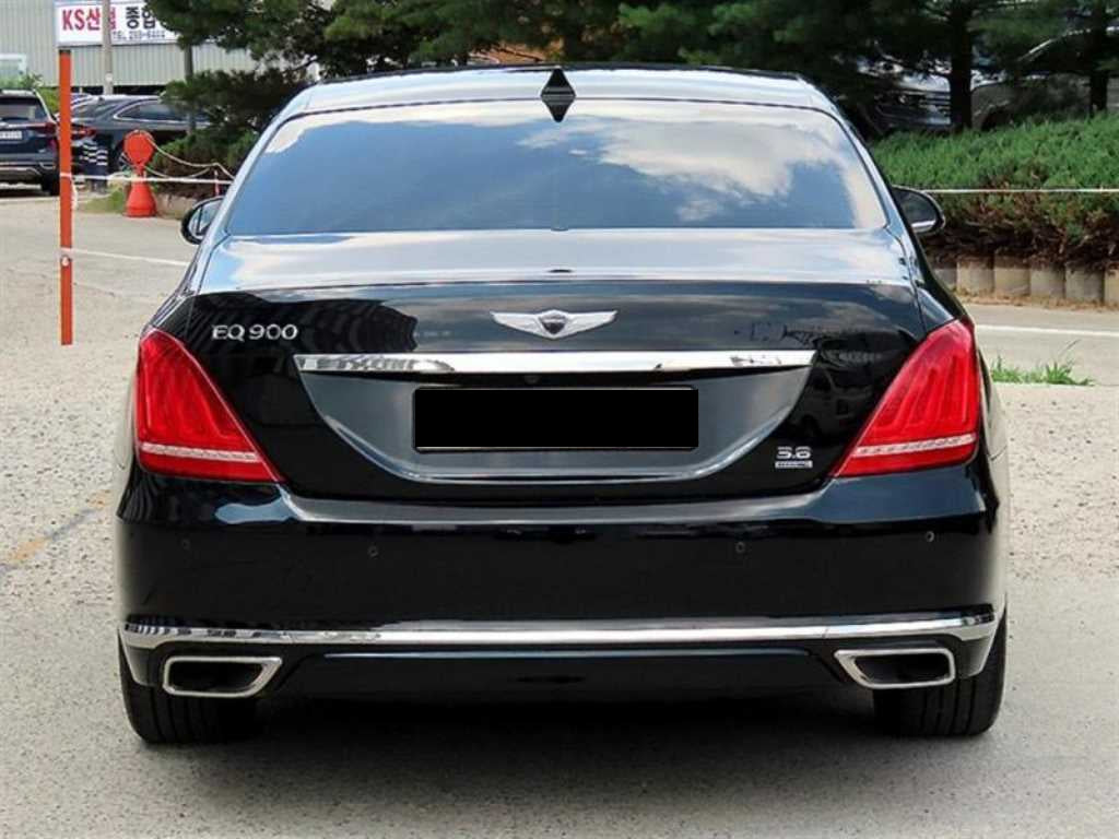 Genesis EQ900 — photo 04