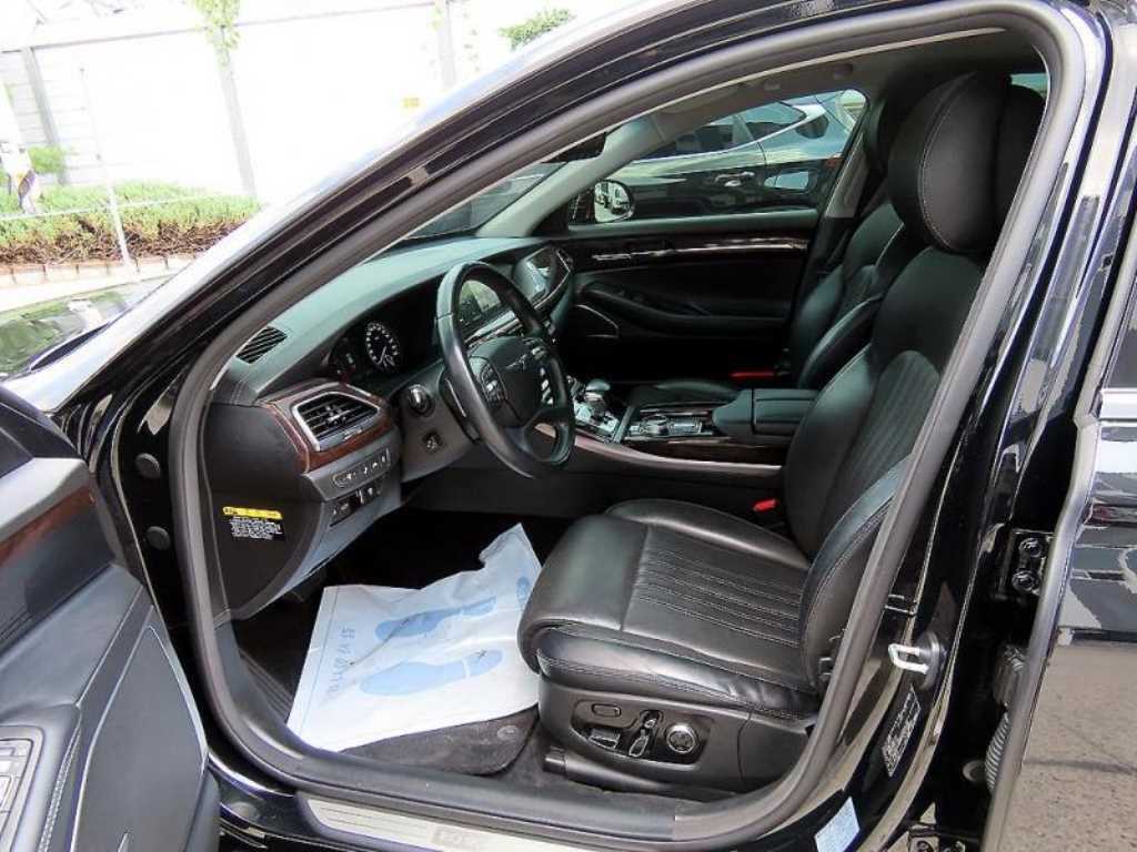 Genesis EQ900 — photo 05