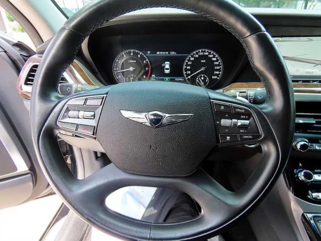 Genesis EQ900 — photo 08
