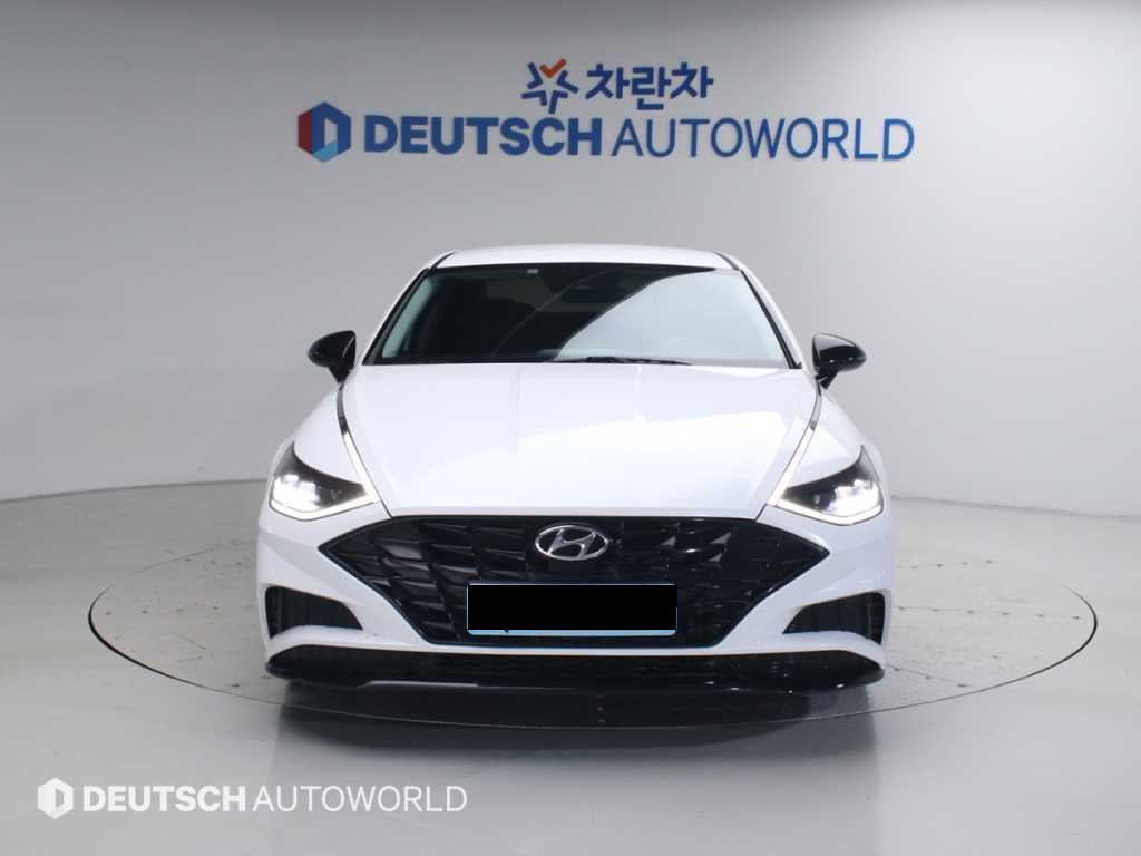 Hyundai Sonata — photo 03