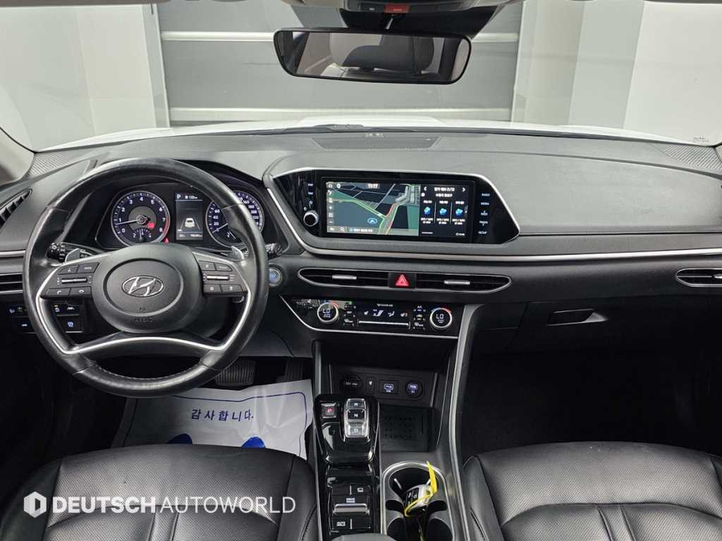Hyundai Sonata — photo 07