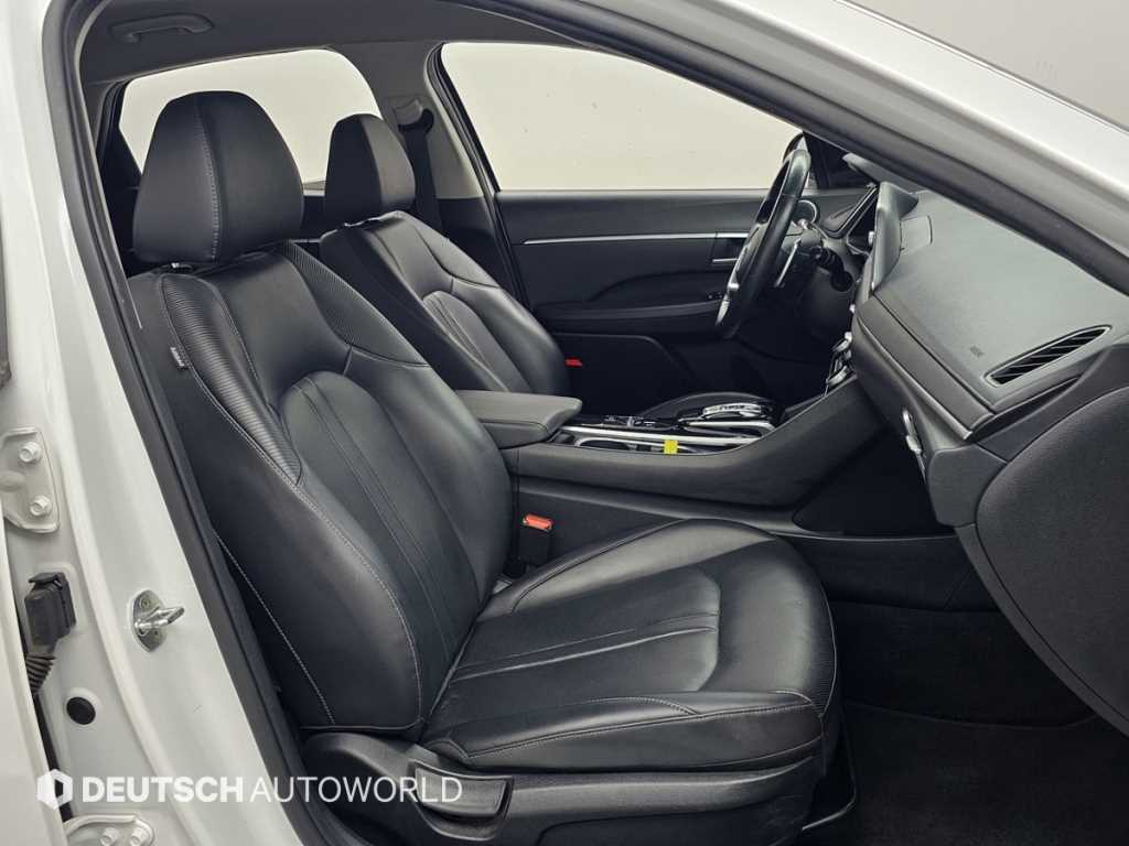 Hyundai Sonata — photo 10