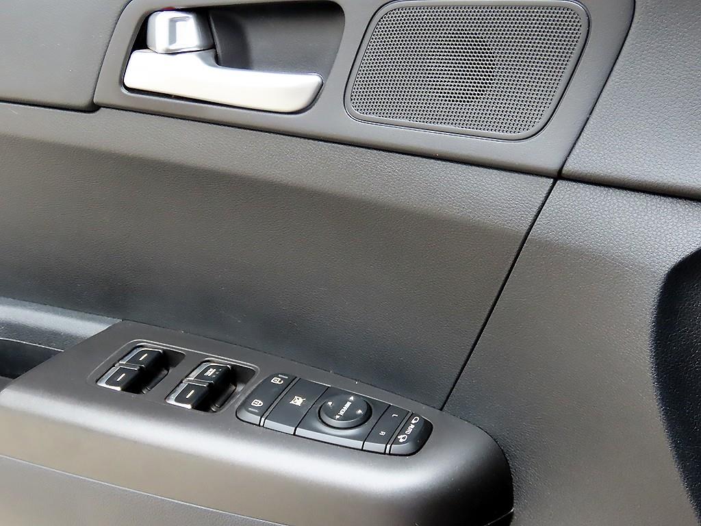 Kia Sportage — photo 11