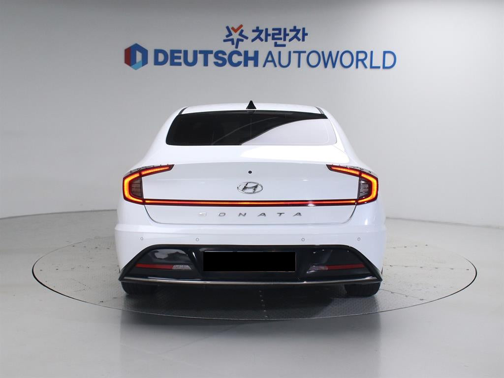 Hyundai Sonata — photo 04