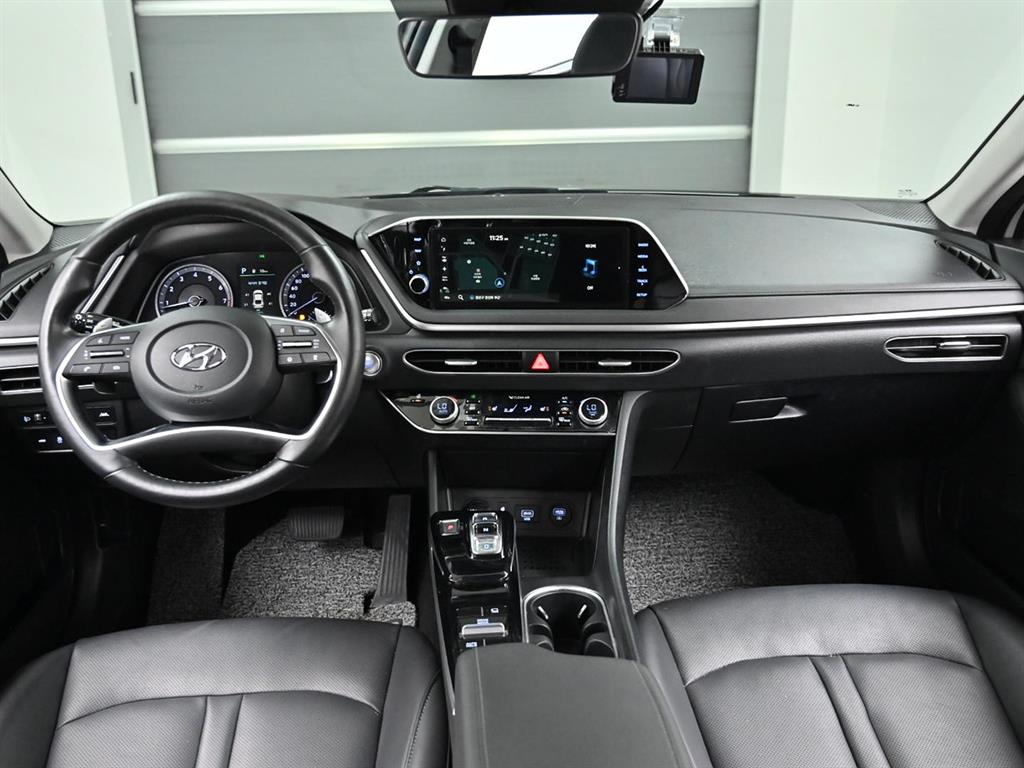 Hyundai Sonata — photo 07