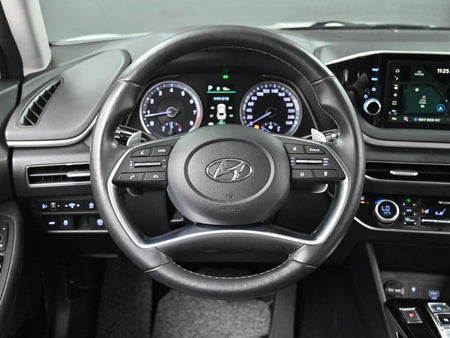 Hyundai Sonata — photo 13