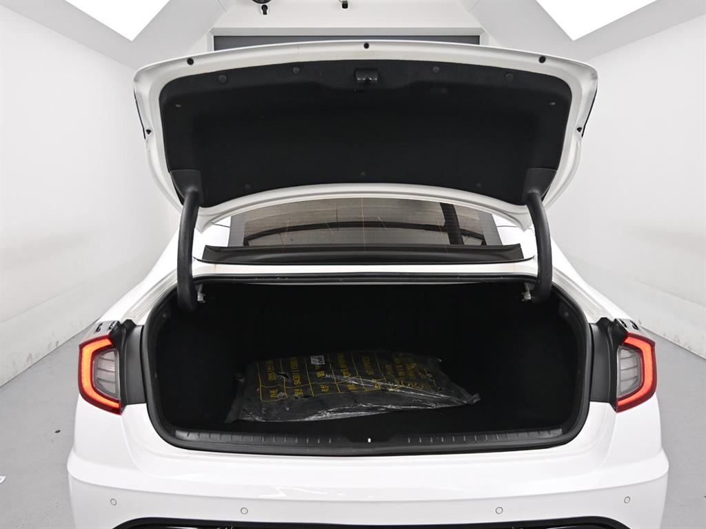 Hyundai Sonata — photo 19