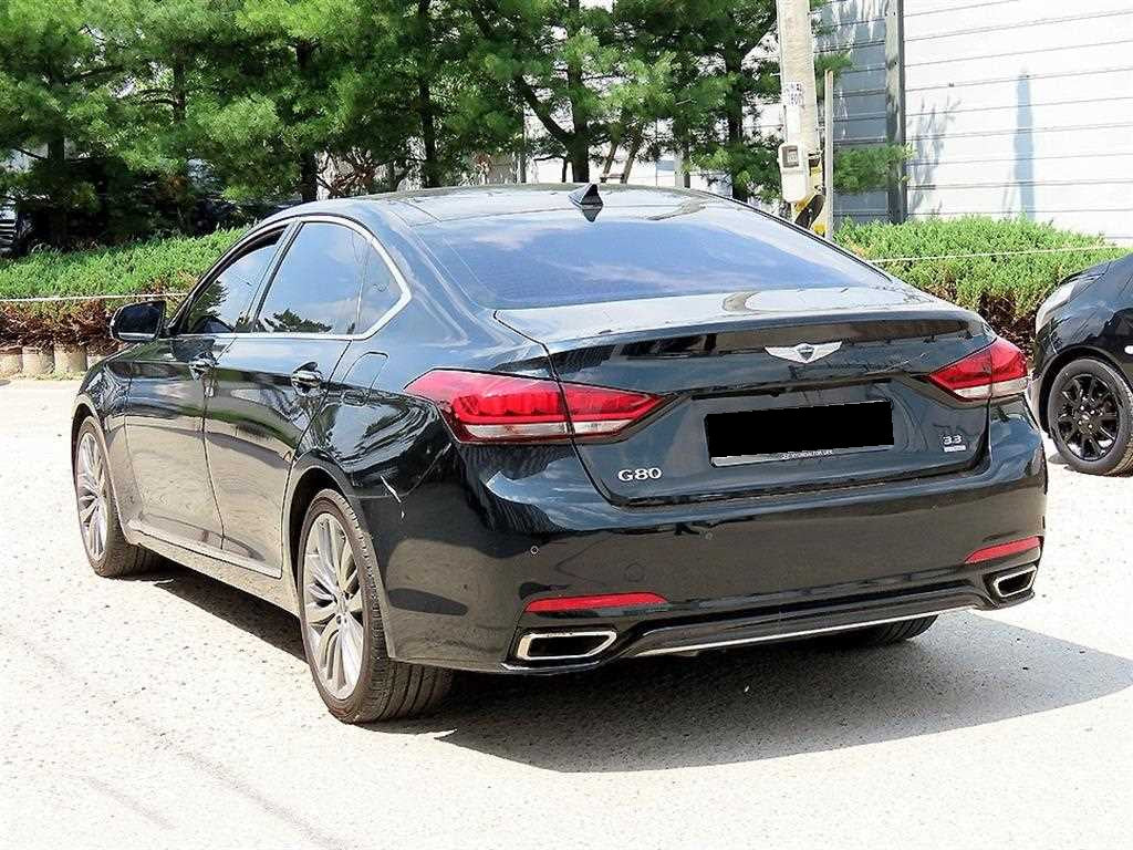 Genesis G80 — photo 03