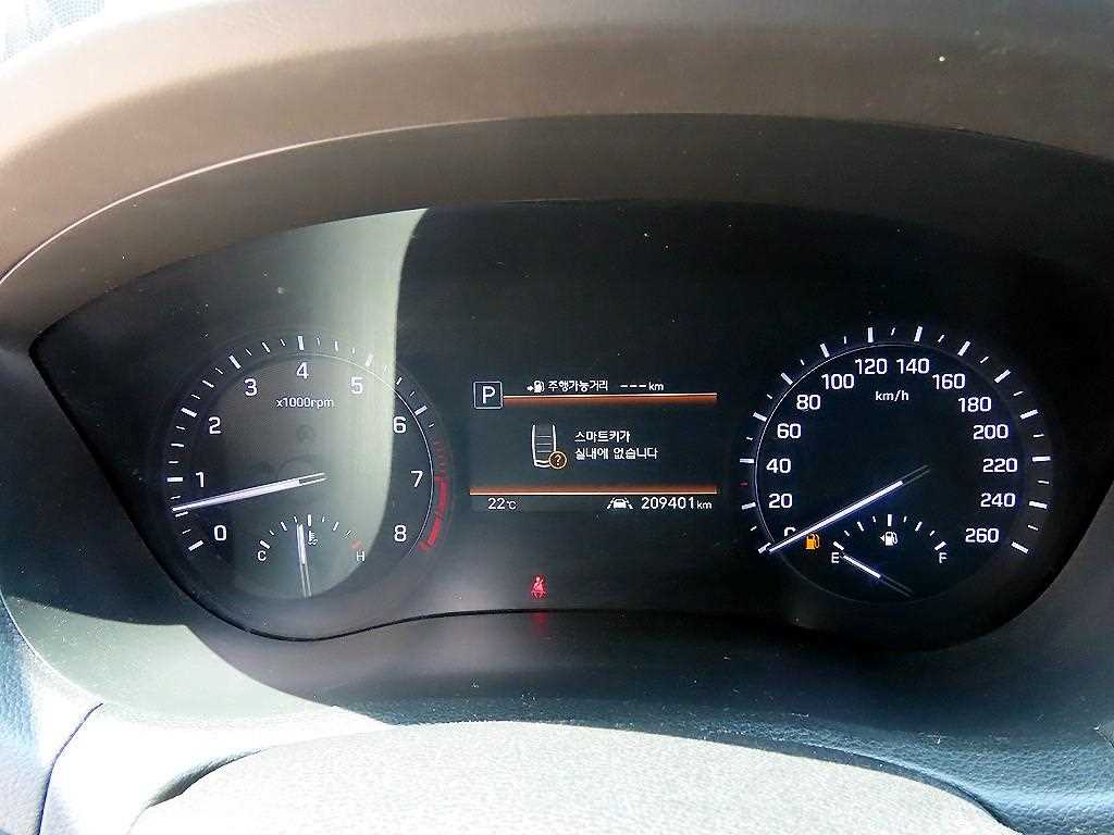 Genesis G80 — photo 09