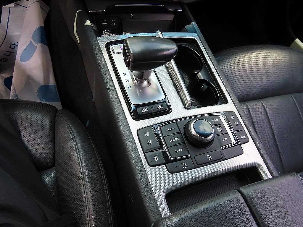 Genesis G80 — photo 11