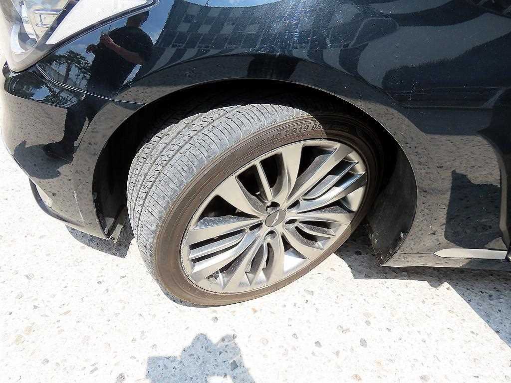 Genesis G80 — photo 20