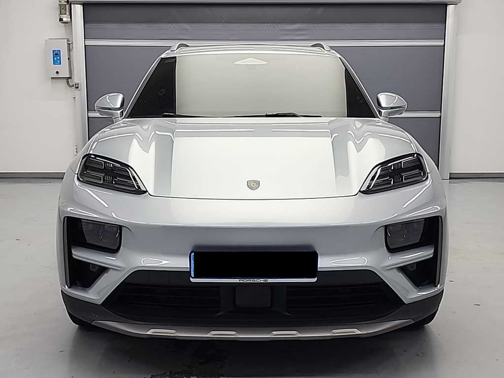 Porsche Macan — photo 02