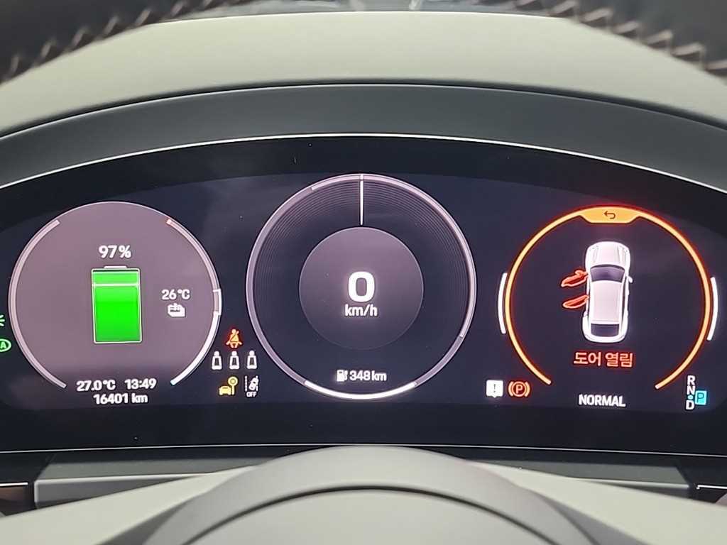 Porsche Macan — photo 06