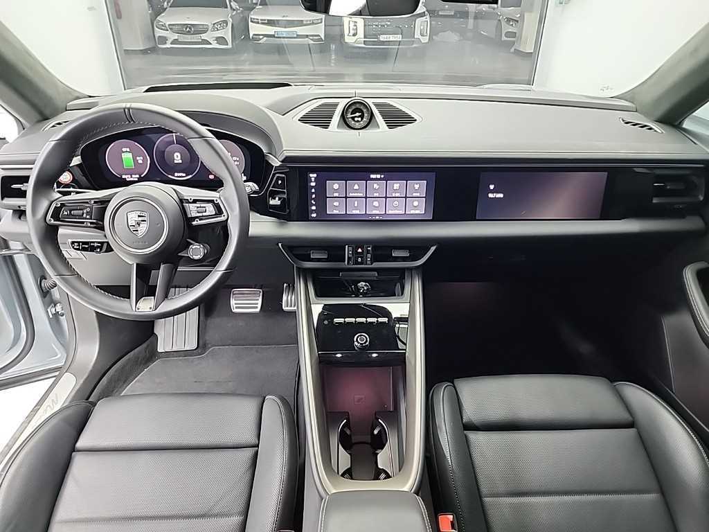 Porsche Macan — photo 07