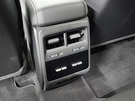 Porsche Macan — photo 13