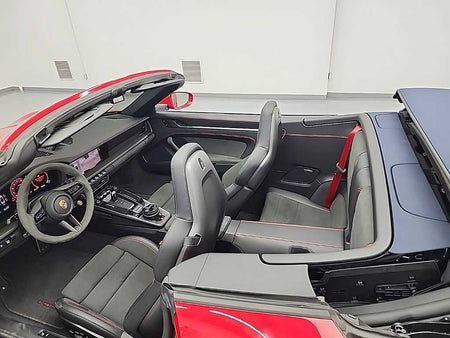 Porsche 911 — photo 13