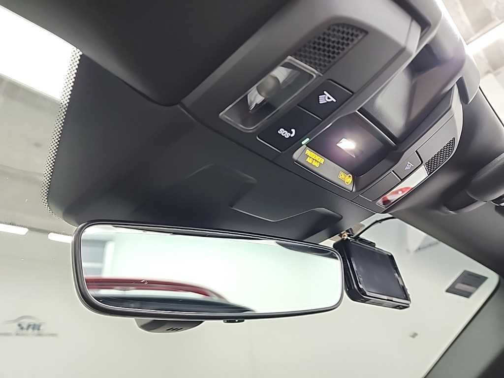 Porsche 911 — photo 16