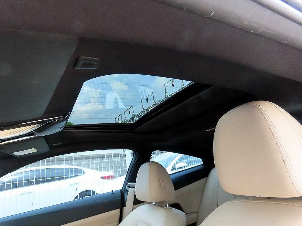BMW 4-Series — photo 17