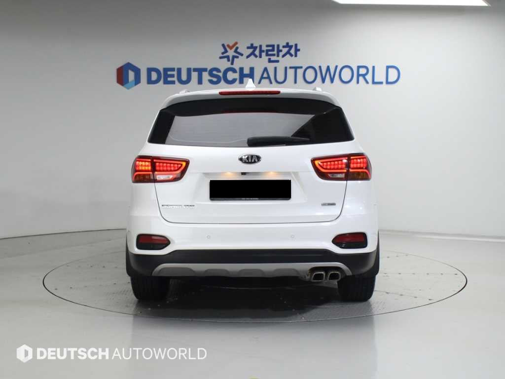 Kia Sorento — photo 04