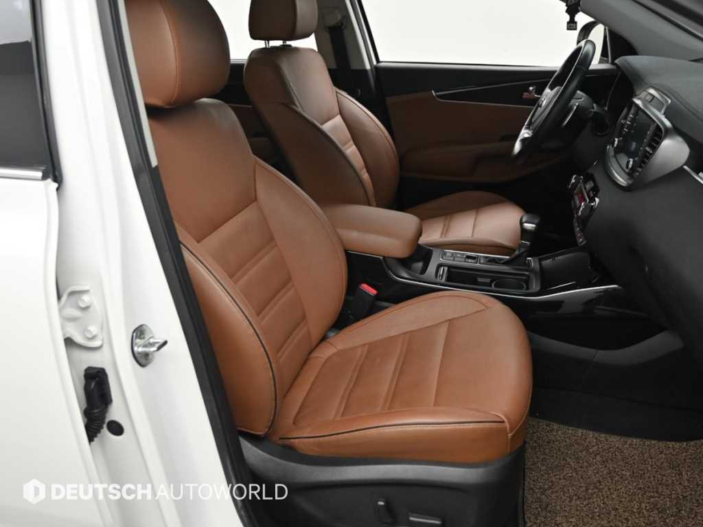 Kia Sorento — photo 10