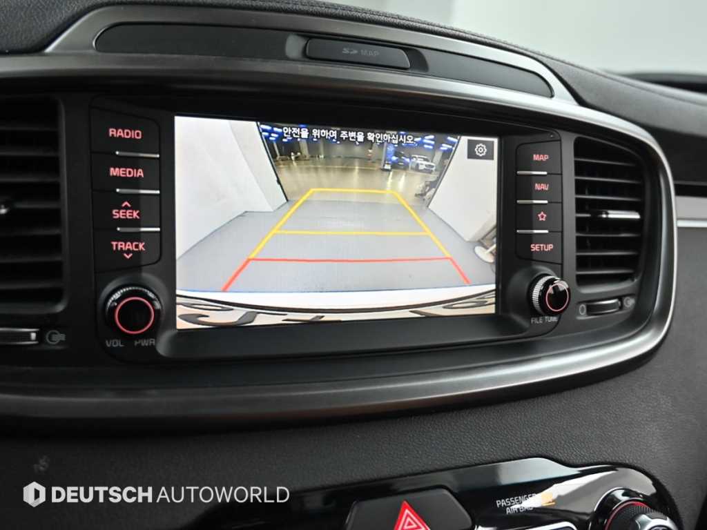 Kia Sorento — photo 15