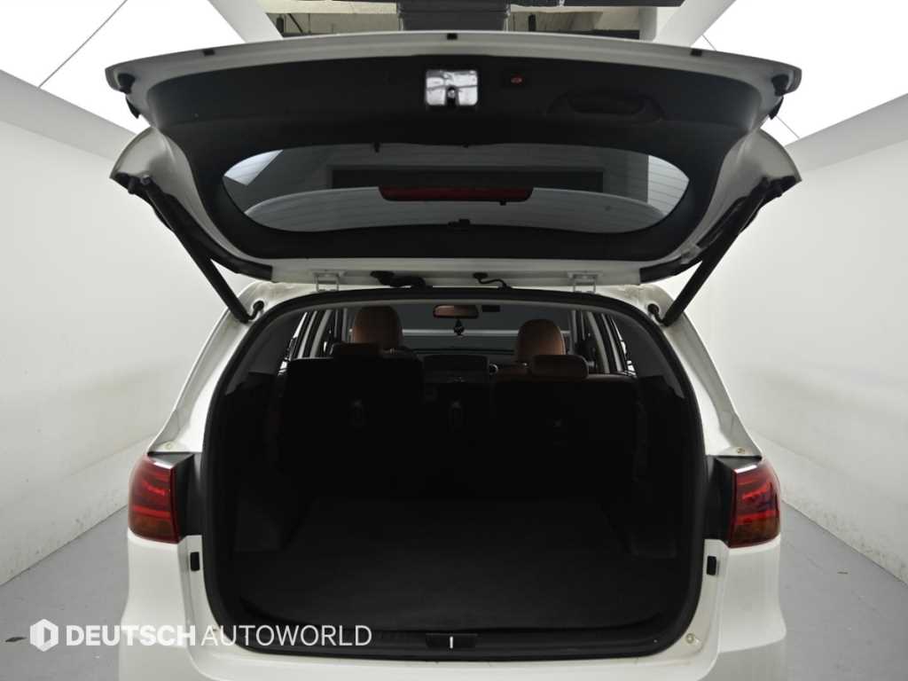 Kia Sorento — photo 19