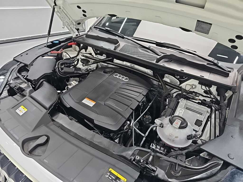 Audi Q5 — photo 05