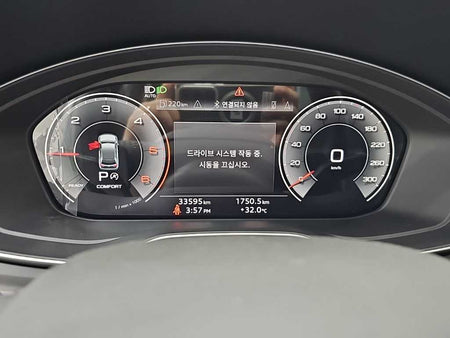 Audi Q5 — photo 06