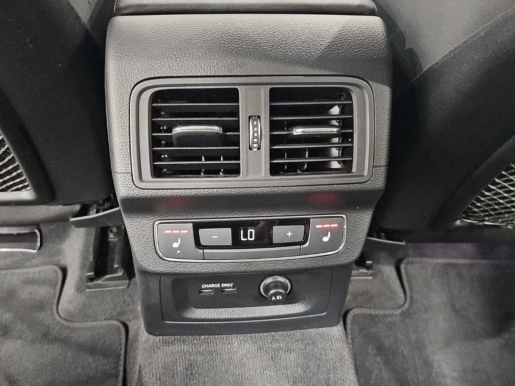 Audi Q5 — photo 14