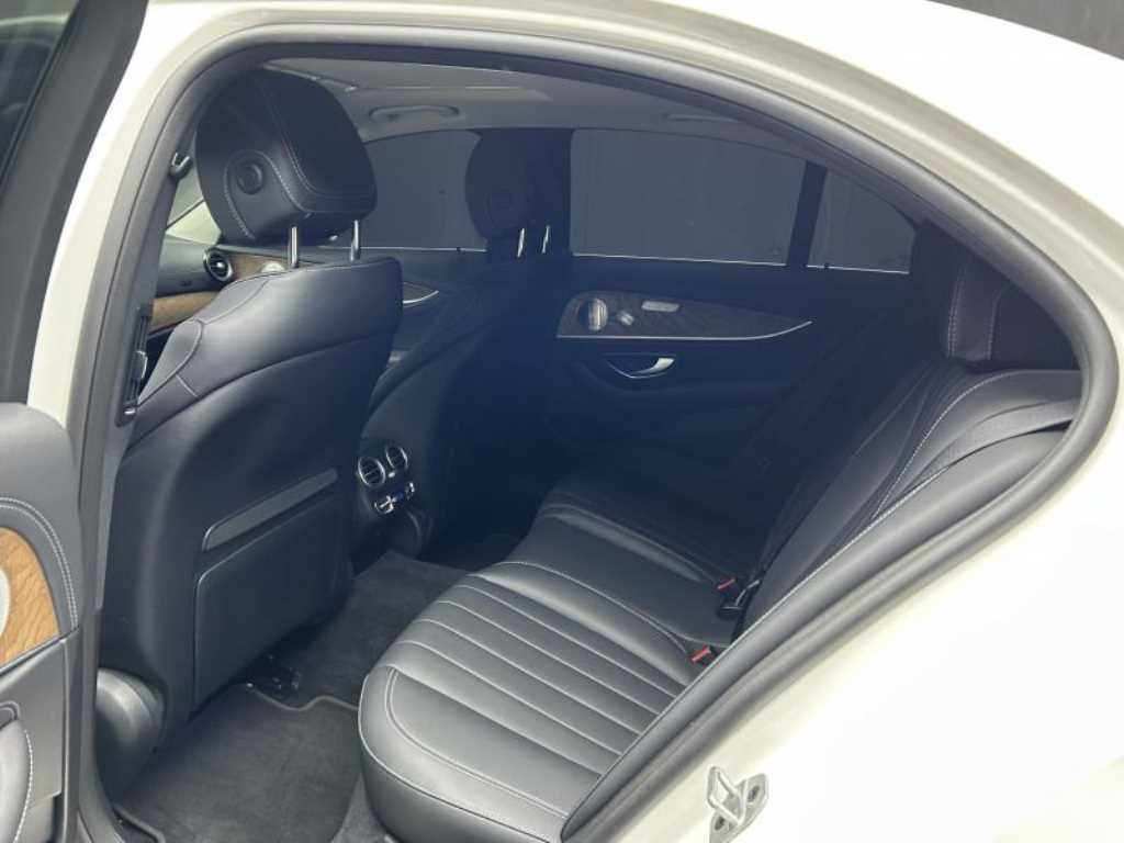 Mercedes-Benz E-Class — photo 08