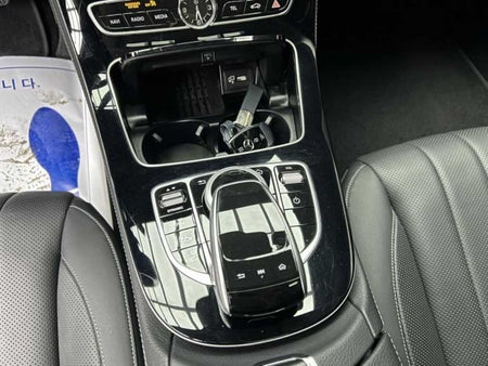 Mercedes-Benz E-Class — photo 14
