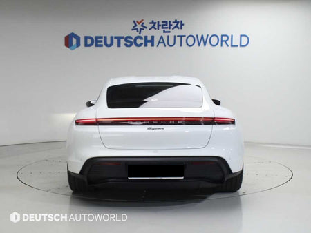 Porsche Taycan — photo 04