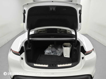 Porsche Taycan — photo 19