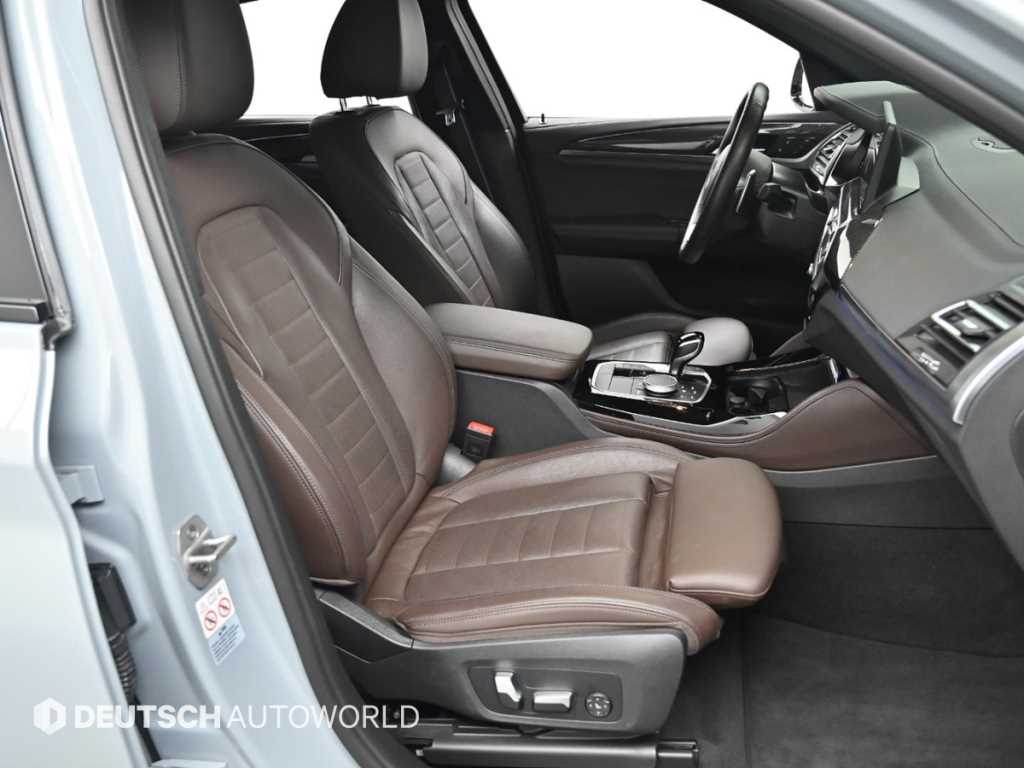BMW X4 — photo 10